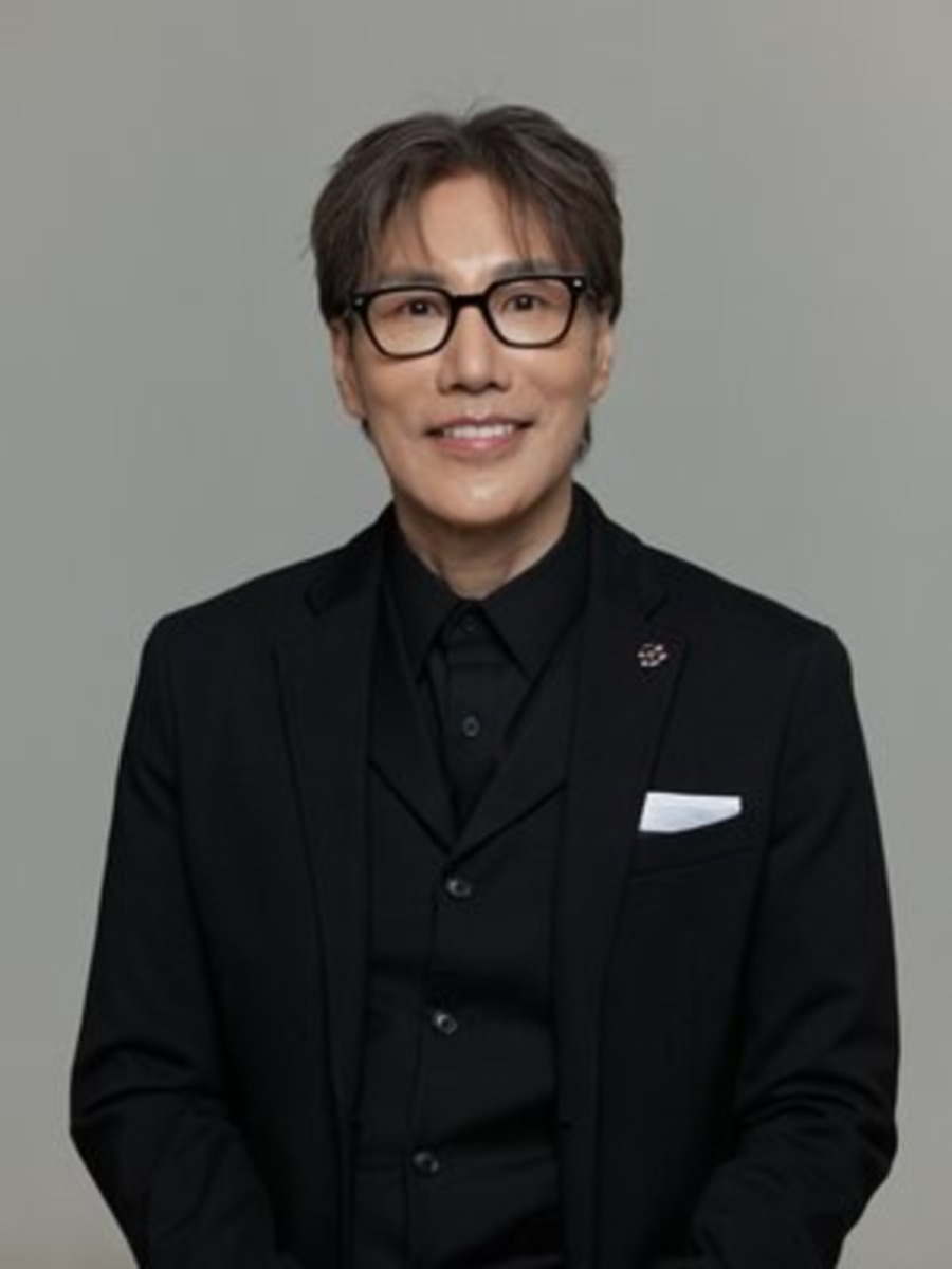 GIWOONG HONG, M.D., Ph.D. — portrait